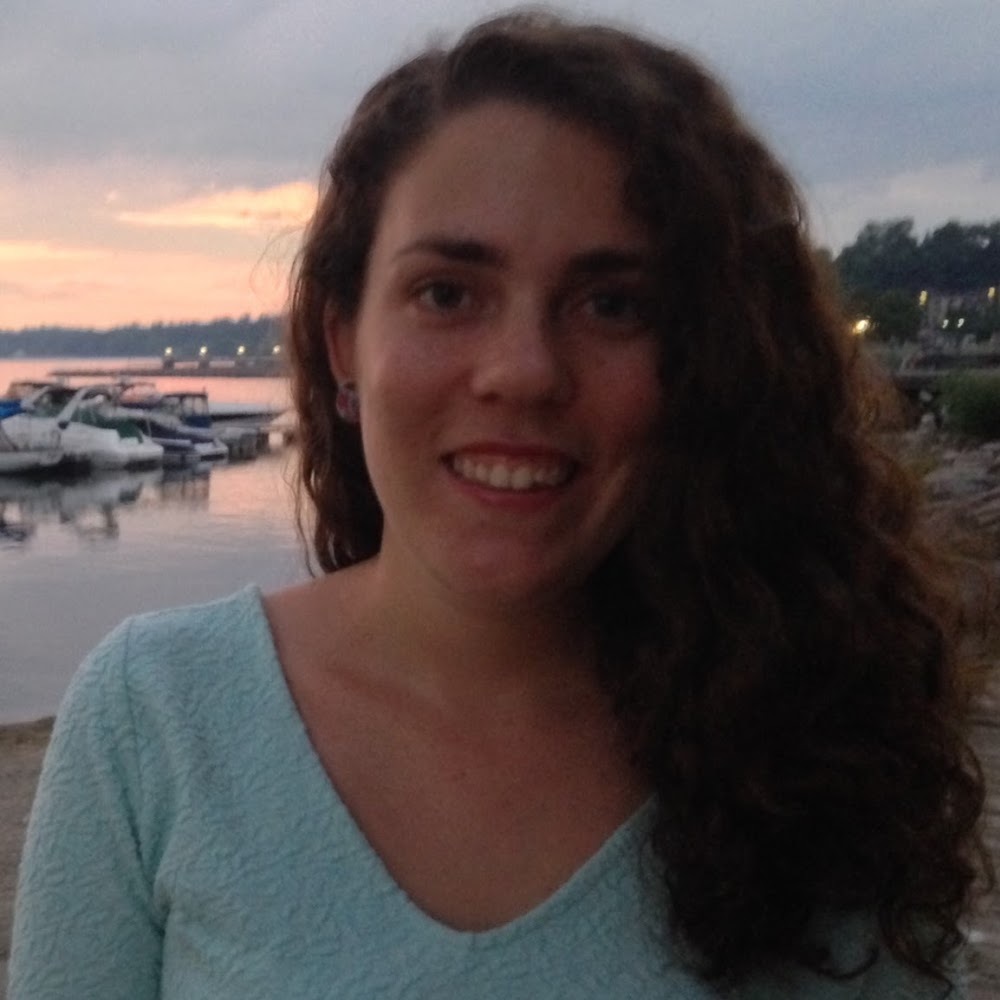 Meet your Posher, Maura